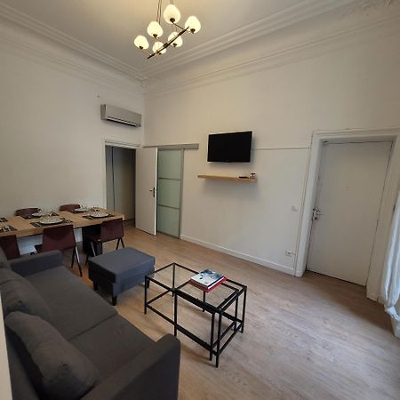 Bel Appartement Champs Elysees Avec 2 Chambres Paris Eksteriør billede