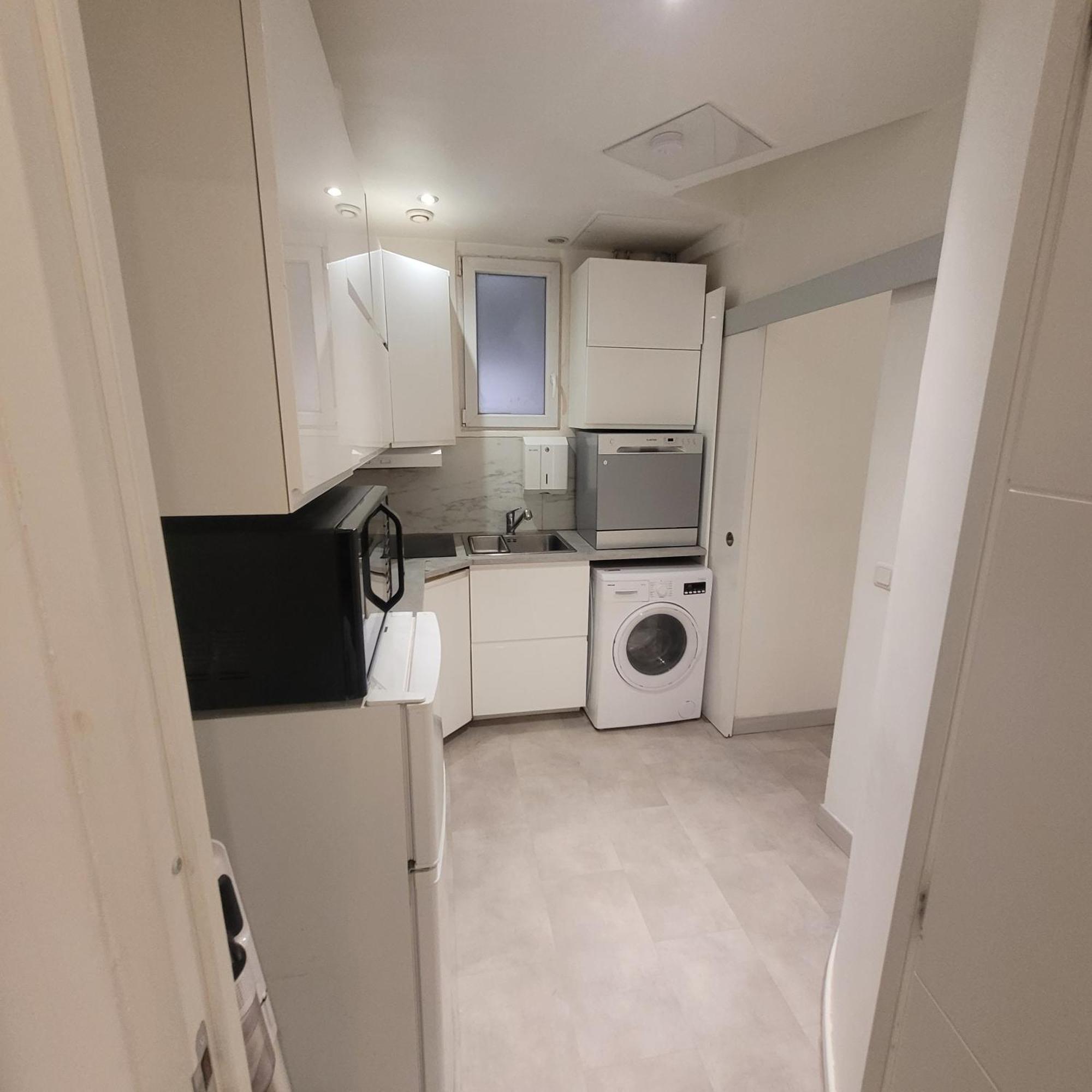 Bel Appartement Champs Elysees Avec 2 Chambres Paris Eksteriør billede
